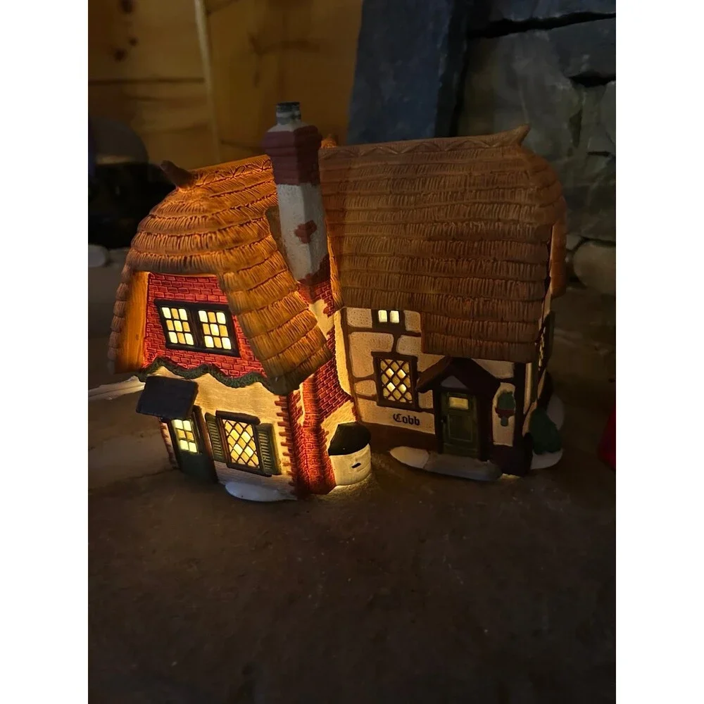 Dept 56 Cobb Cottage 5824-6 box & light